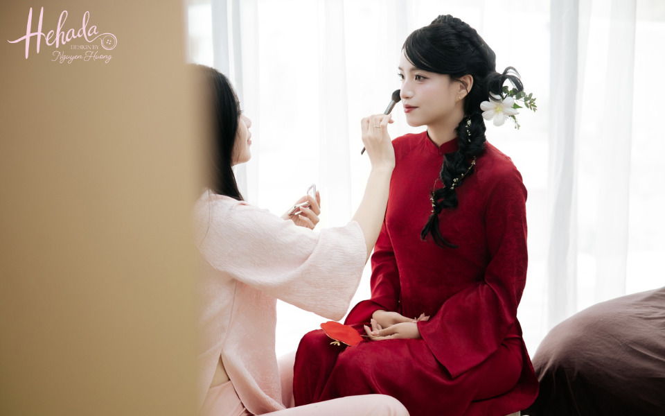 phù dâu làm gì trong đám cưới