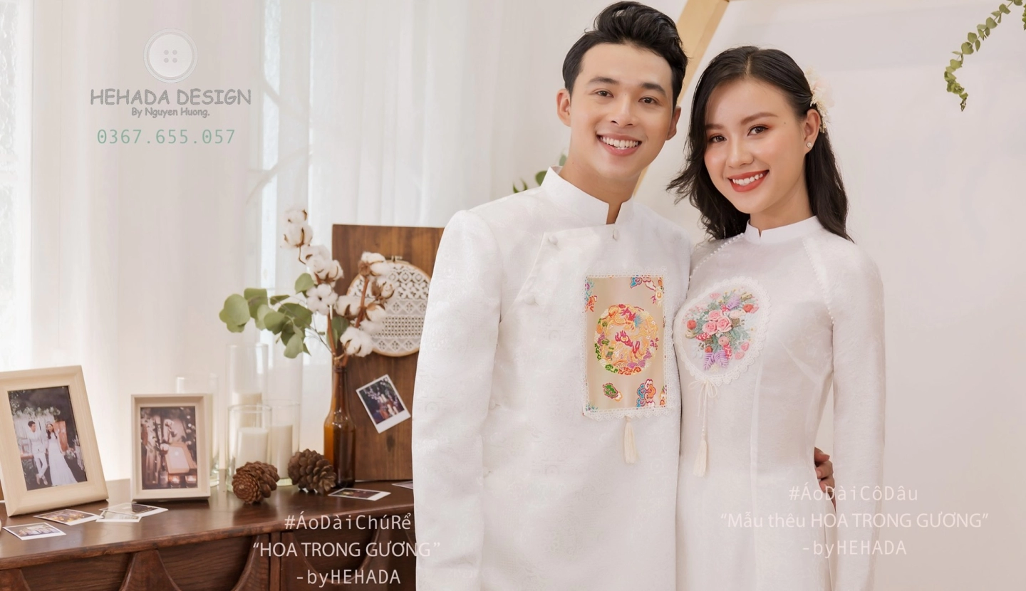 ao-dai-hoa-trong-guong-tone-trang