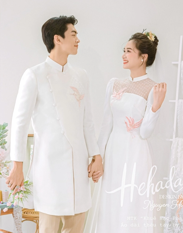 ao-dai-cuoi-couple-khue-hac-pha-le