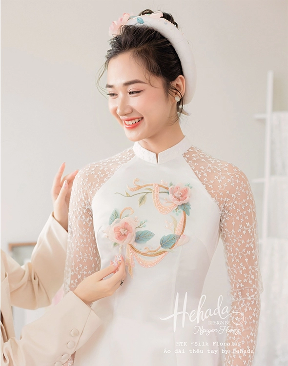 ao-dai-cuoi-silk-floral-trang