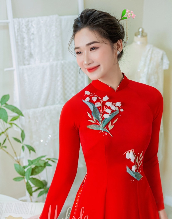 ao-dai-cuoi-linh-lan-do