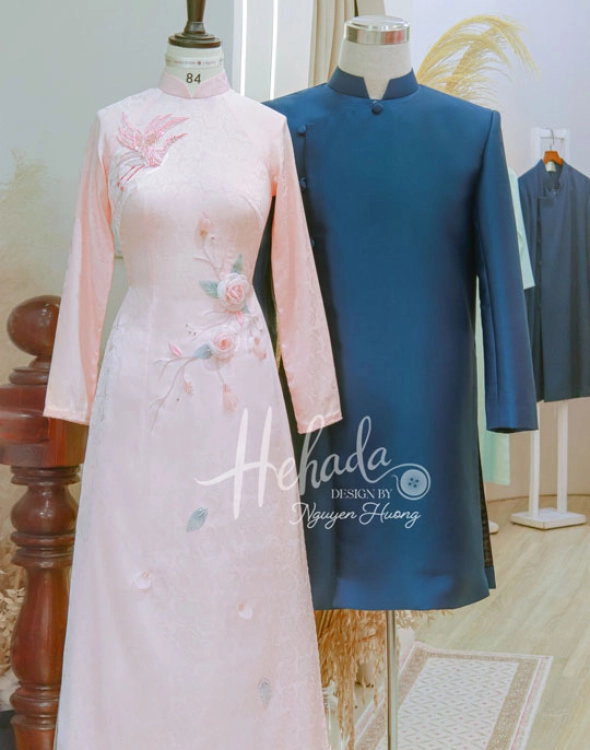 ao-dai-cap-doi-hong-hac-hong-