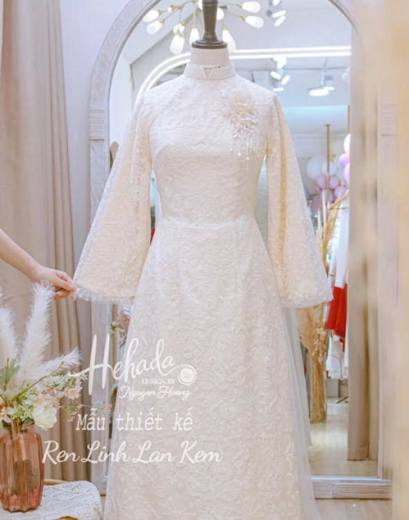 ao-dai-ren-linh-lan-kem