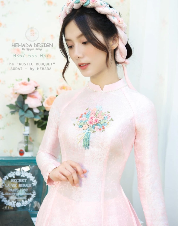 ao-dai-rustic-bouquet