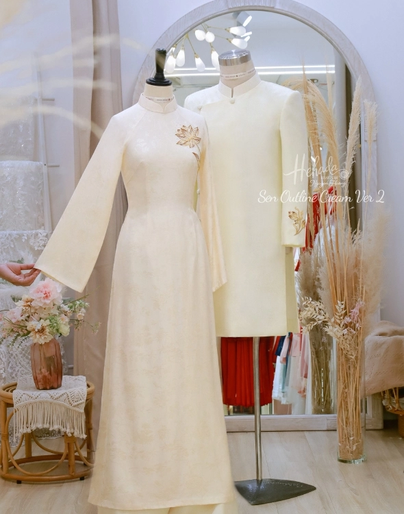 ao-dai-cap-doi-sen-outline-cream-ver2